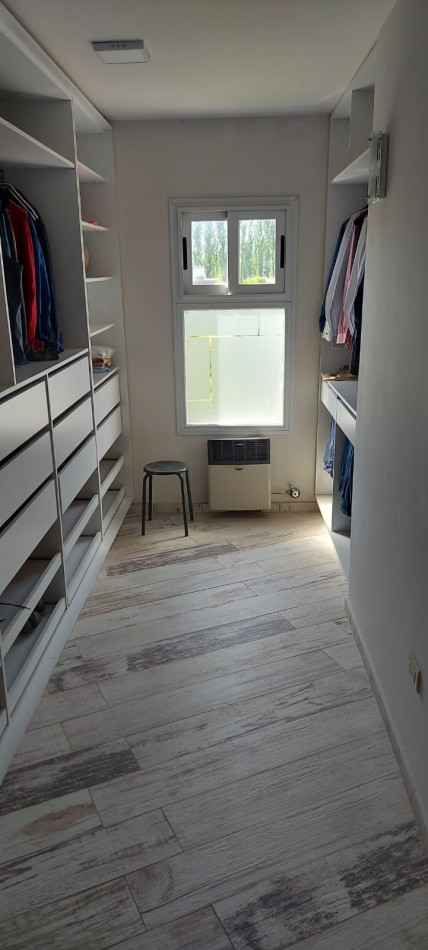 CASA EN VENTA BARRIO PRIVADO