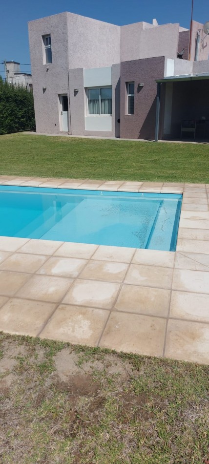 CASA EN VENTA BARRIO PRIVADO