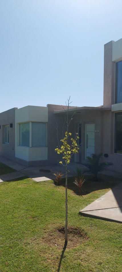 CASA EN VENTA BARRIO PRIVADO