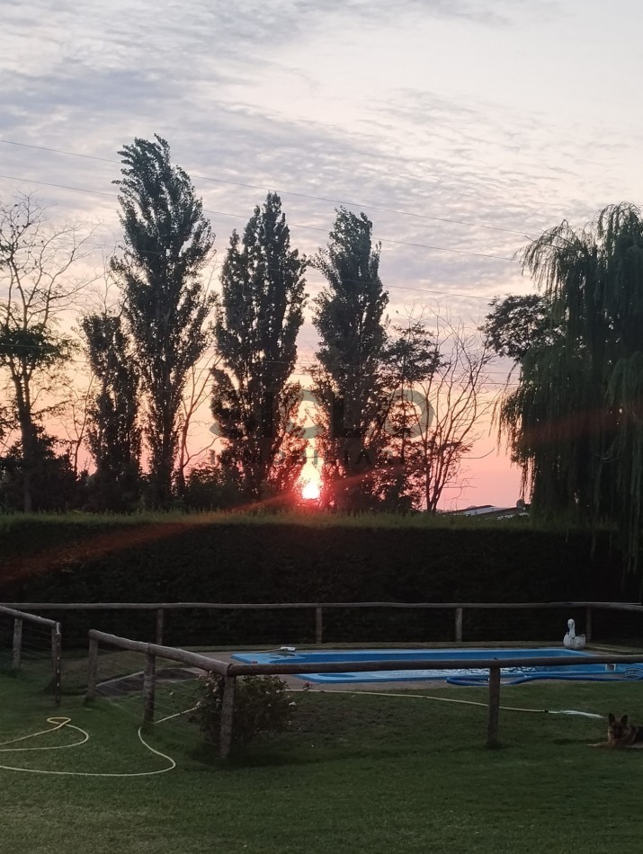 VENDO PROPIEDAD RURAL  DE 2,5 HA  CON CASA Y PILETA  
