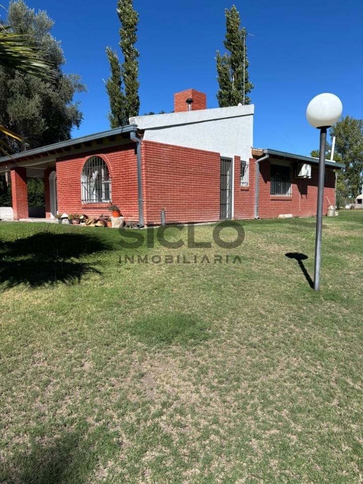VENDO PROPIEDAD RURAL  DE 2,5 HA  CON CASA Y PILETA  
