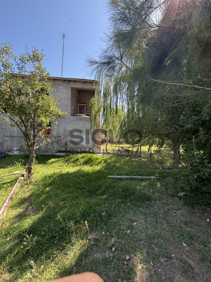 EXCELENTE PROPIEDAD EN RAMA CAIDA CON DOS CASAS 