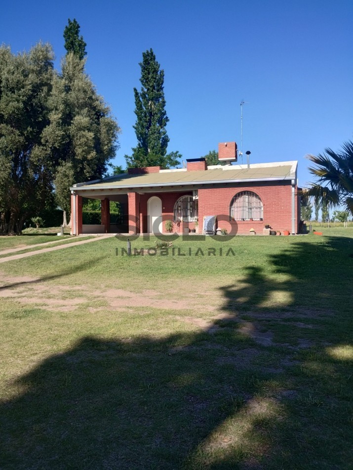 VENDO PROPIEDAD RURAL  DE 2,5 HA  CON CASA Y PILETA  