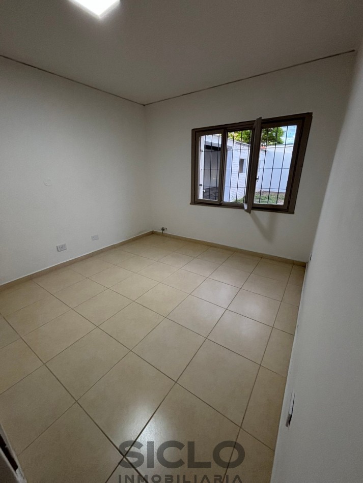  CASA RENOVADA EN VENTA | CUATRO DORMITORIOS Y UBICACION CENTRICA EN SAN RAFAEL MZA.