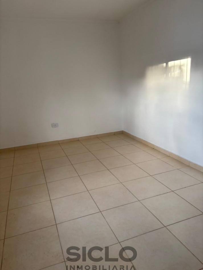  CASA RENOVADA EN VENTA | CUATRO DORMITORIOS Y UBICACION CENTRICA EN SAN RAFAEL MZA.