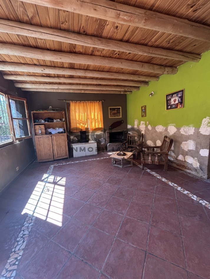 EXCELENTE PROPIEDAD EN RAMA CAIDA CON DOS CASAS 