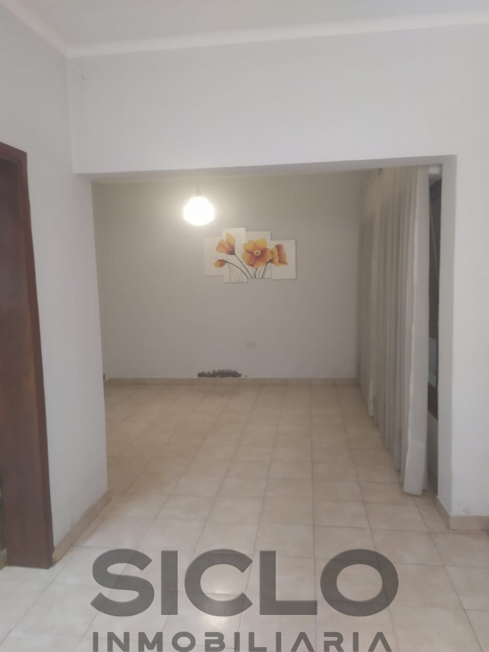VENDO CASA SOBRE CALLE LOS FRANCESES- SAN RAFAEL.MENDOZA