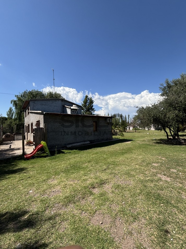 EXCELENTE PROPIEDAD EN RAMA CAIDA CON DOS CASAS 