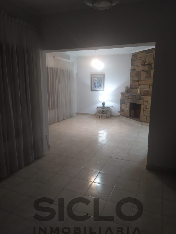 VENDO CASA SOBRE CALLE LOS FRANCESES- SAN RAFAEL.MENDOZA