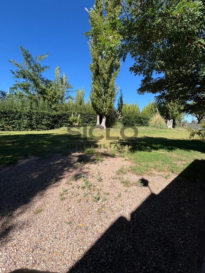 VENDO PROPIEDAD RURAL  DE 2,5 HA  CON CASA Y PILETA  