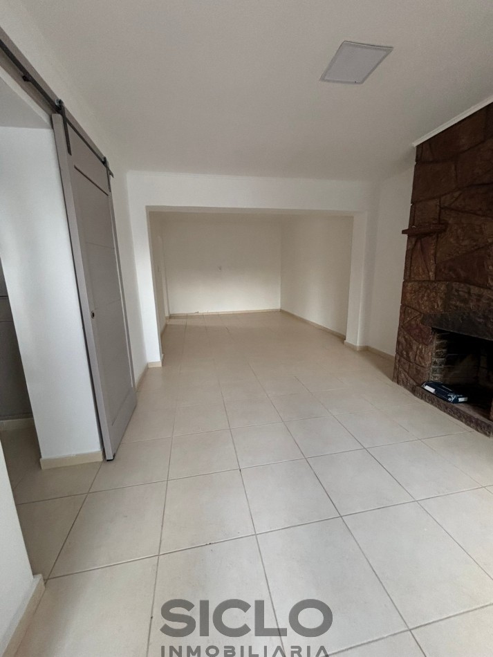  CASA RENOVADA EN VENTA | CUATRO DORMITORIOS Y UBICACION CENTRICA EN SAN RAFAEL MZA.