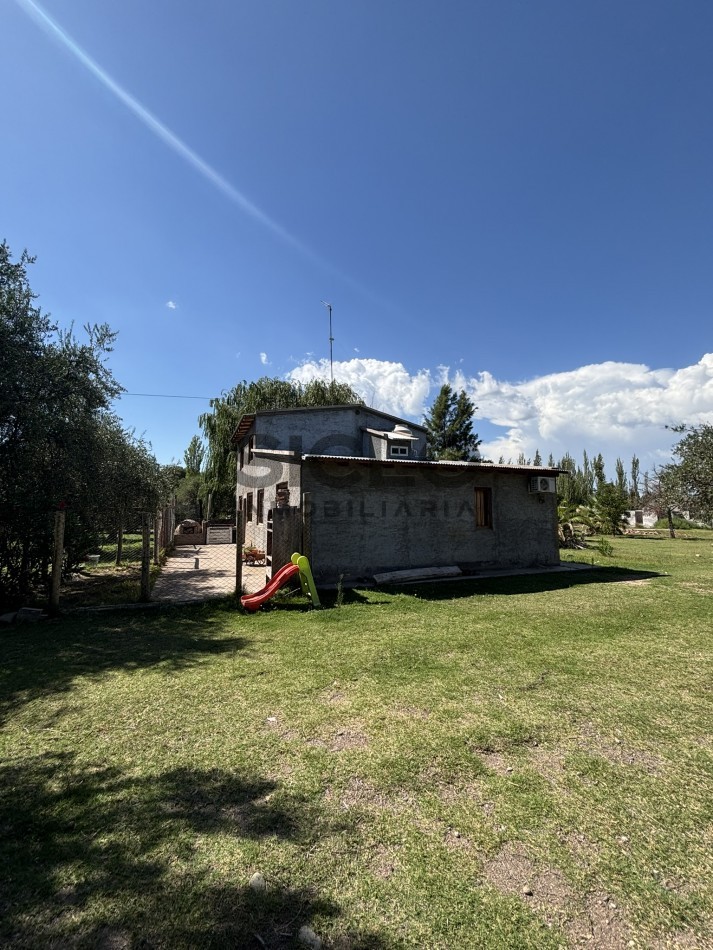 EXCELENTE PROPIEDAD EN RAMA CAIDA CON DOS CASAS 