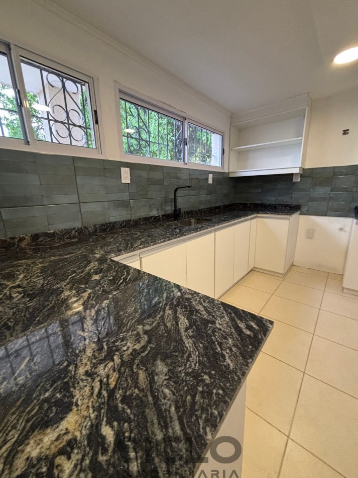  CASA RENOVADA EN VENTA | CUATRO DORMITORIOS Y UBICACION CENTRICA EN SAN RAFAEL MZA.