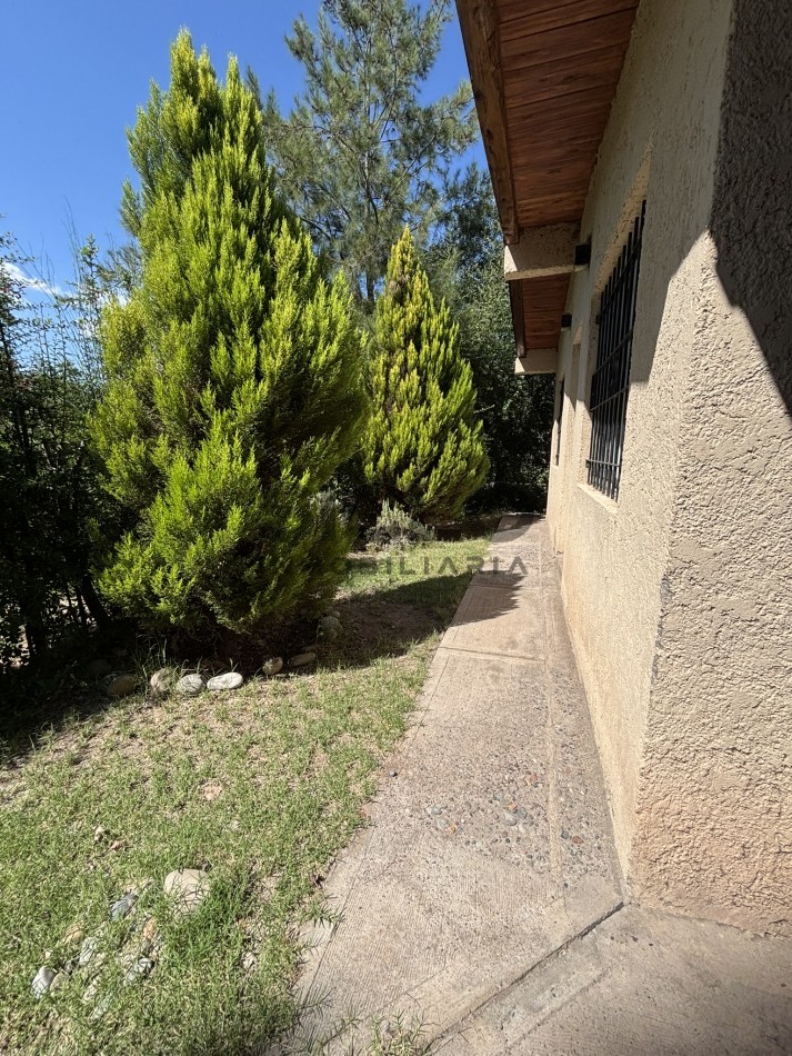 EXCELENTE PROPIEDAD EN RAMA CAIDA CON DOS CASAS 