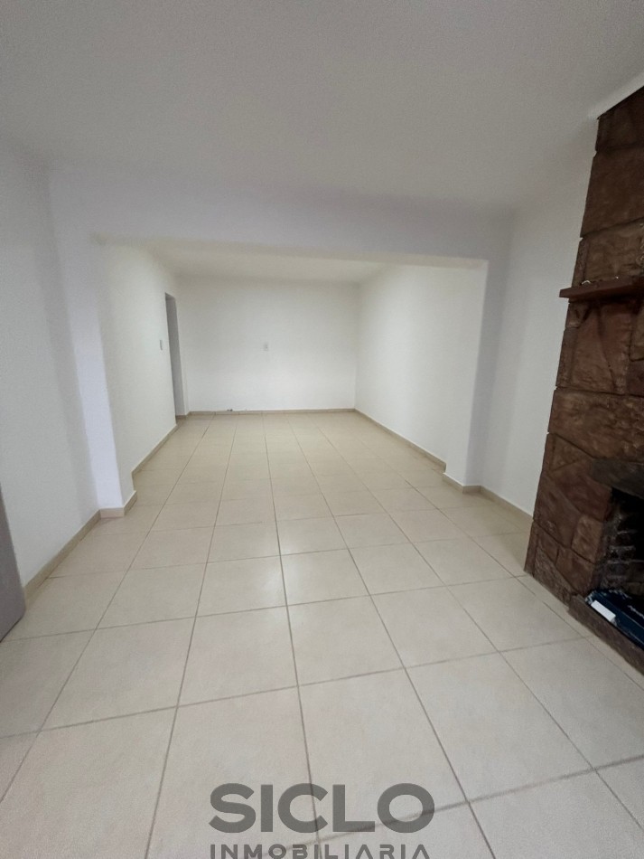  CASA RENOVADA EN VENTA | CUATRO DORMITORIOS Y UBICACION CENTRICA EN SAN RAFAEL MZA.