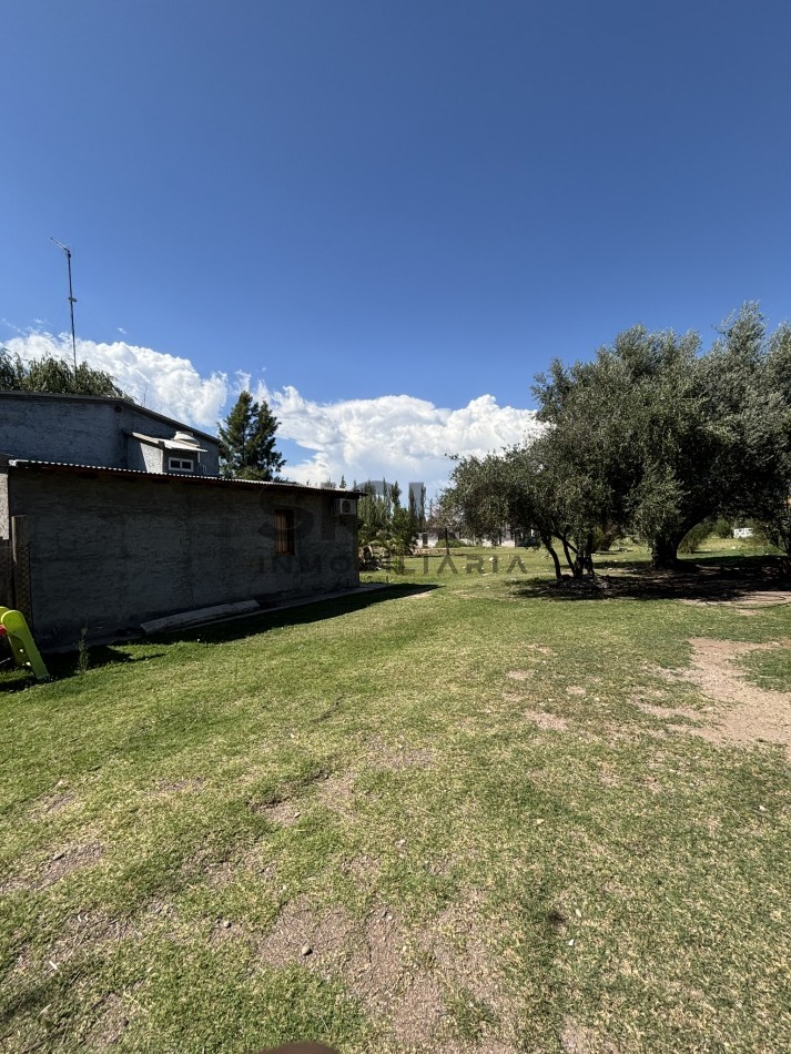 EXCELENTE PROPIEDAD EN RAMA CAIDA CON DOS CASAS 