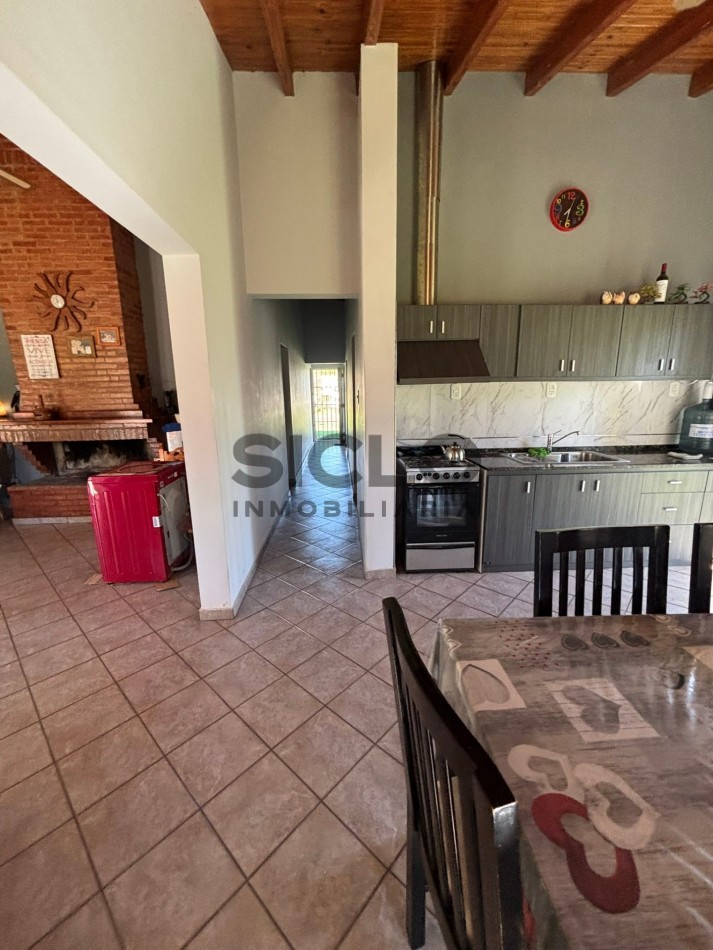 VENDO PROPIEDAD RURAL  DE 2,5 HA  CON CASA Y PILETA  