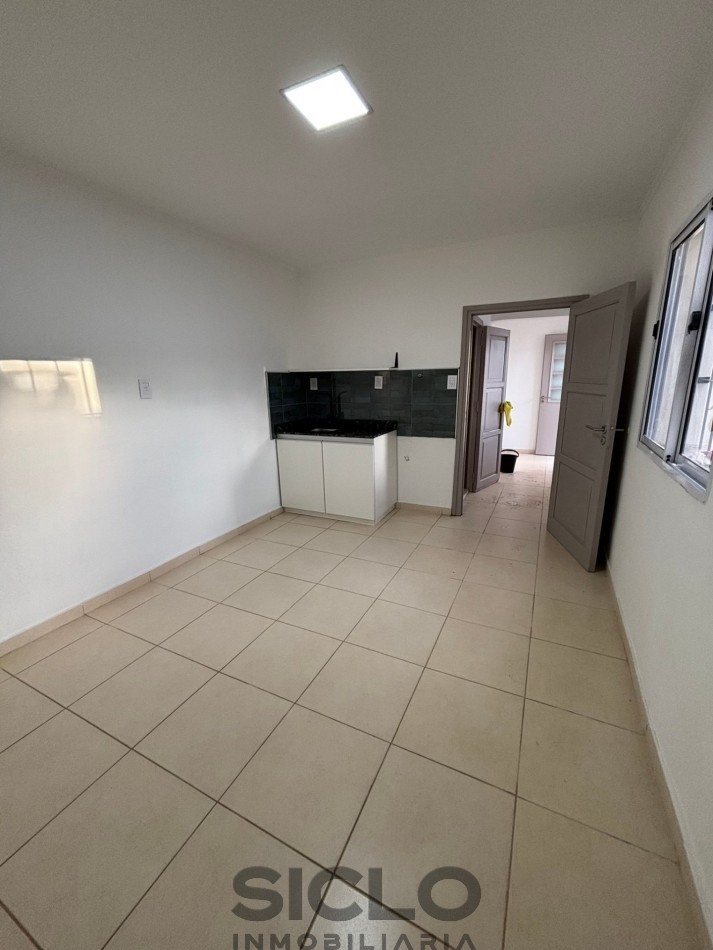  CASA RENOVADA EN VENTA | CUATRO DORMITORIOS Y UBICACION CENTRICA EN SAN RAFAEL MZA.