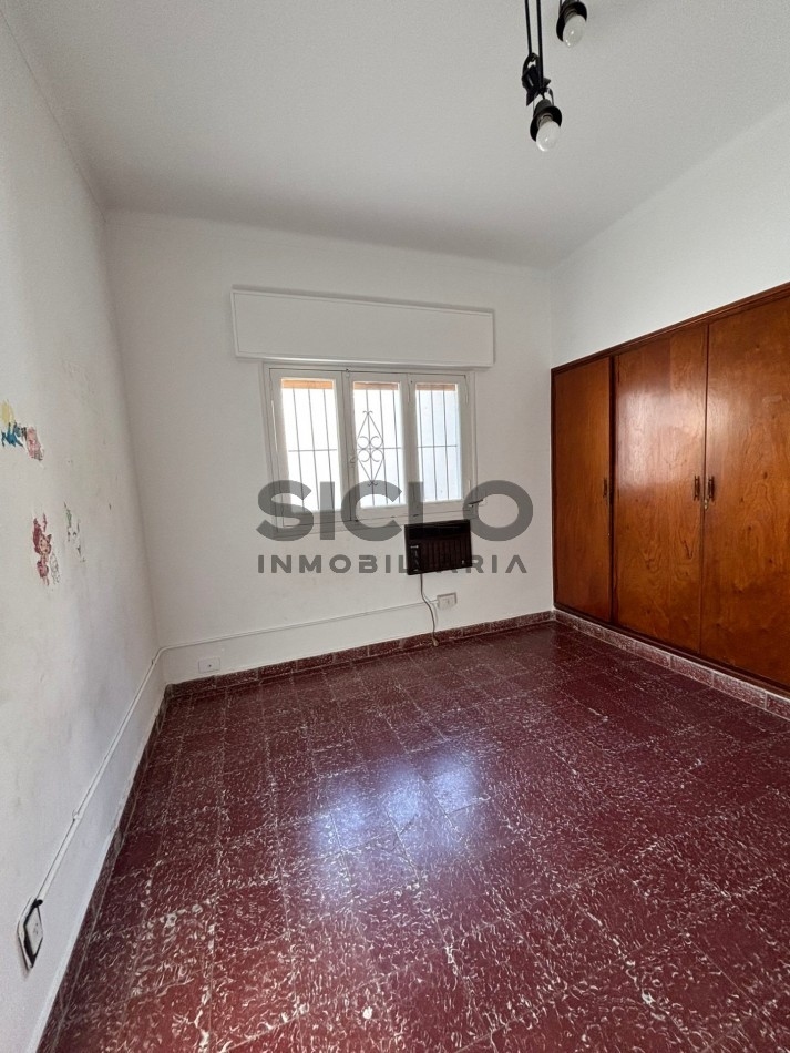• CASA 3 DORM. C/ PILETA SOBRE AV. COLON — CENTRO SAN RAFAEL 