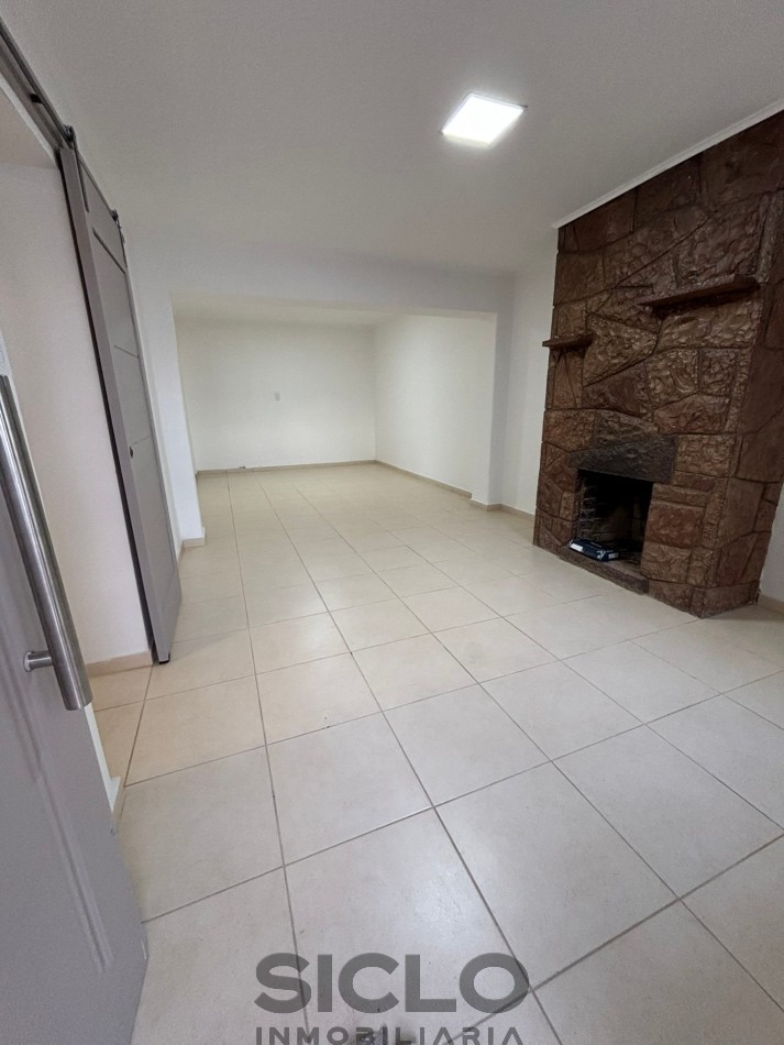  CASA RENOVADA EN VENTA | CUATRO DORMITORIOS Y UBICACION CENTRICA EN SAN RAFAEL MZA.
