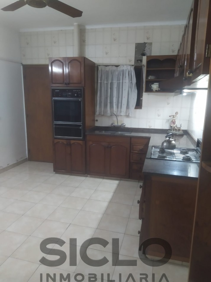 VENDO CASA SOBRE CALLE LOS FRANCESES- SAN RAFAEL.MENDOZA