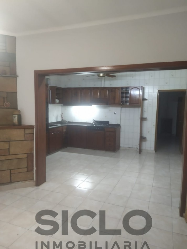 VENDO CASA SOBRE CALLE LOS FRANCESES- SAN RAFAEL.MENDOZA