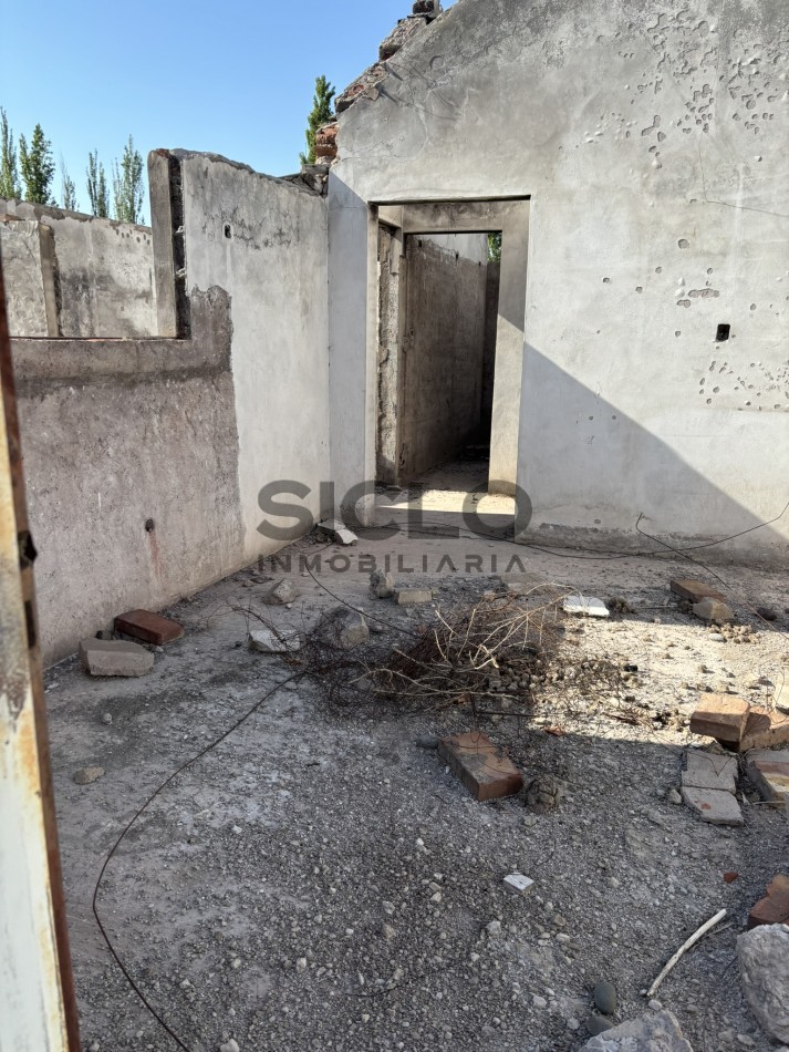 EXCELENTE PROPIEDAD EN RAMA CAIDA CON DOS CASAS 