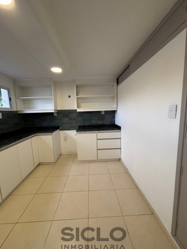  CASA RENOVADA EN VENTA | CUATRO DORMITORIOS Y UBICACION CENTRICA EN SAN RAFAEL MZA.