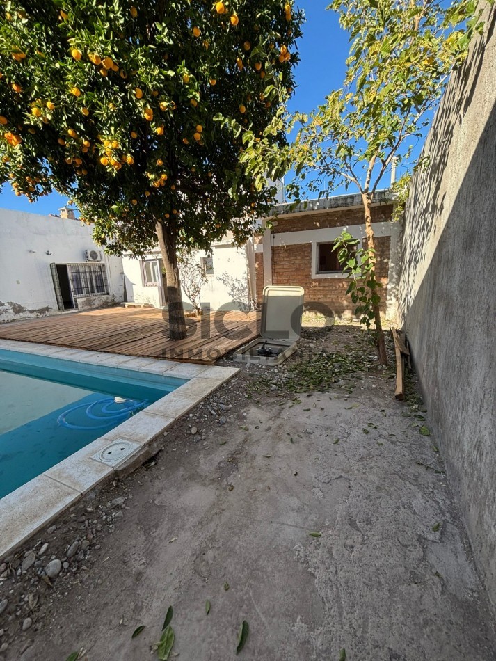 • CASA 3 DORM. C/ PILETA SOBRE AV. COLON — CENTRO SAN RAFAEL 